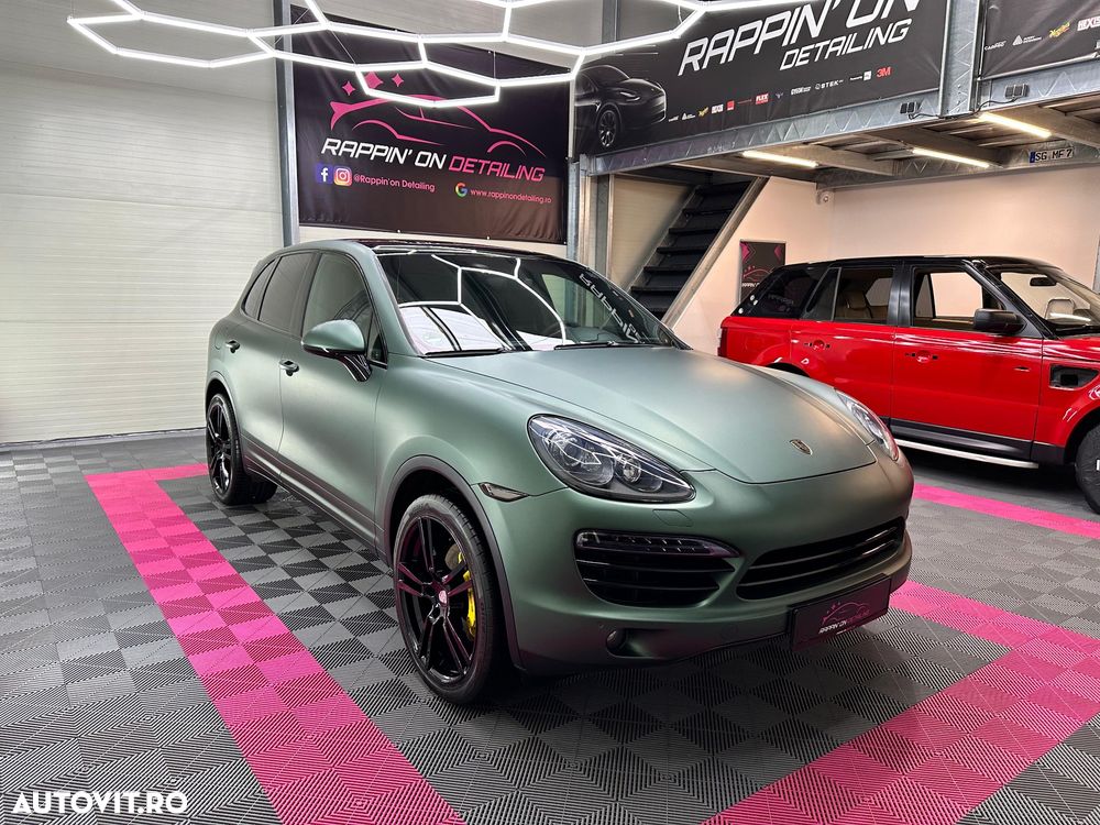 Porsche Cayenne 3.0 L V6 - 1