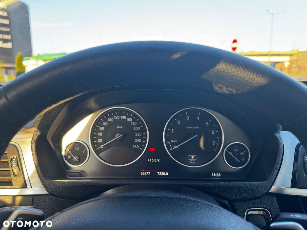 BMW Seria 3 330e iPerformance Luxury Line - 8