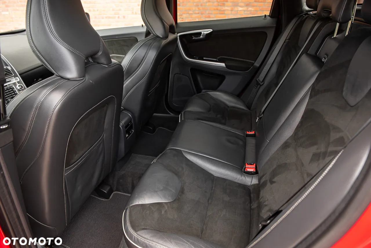 Volvo XC 60 T6 AWD R-Design Summum - 22