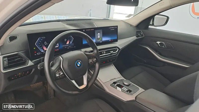 BMW 320 e Auto - 11