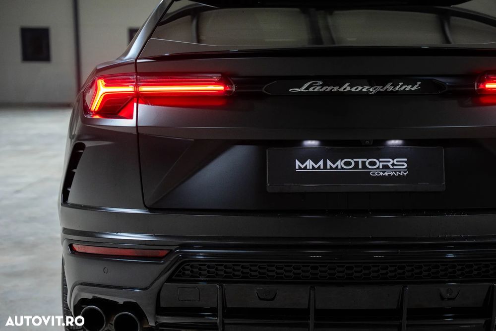 Lamborghini URUS - 20