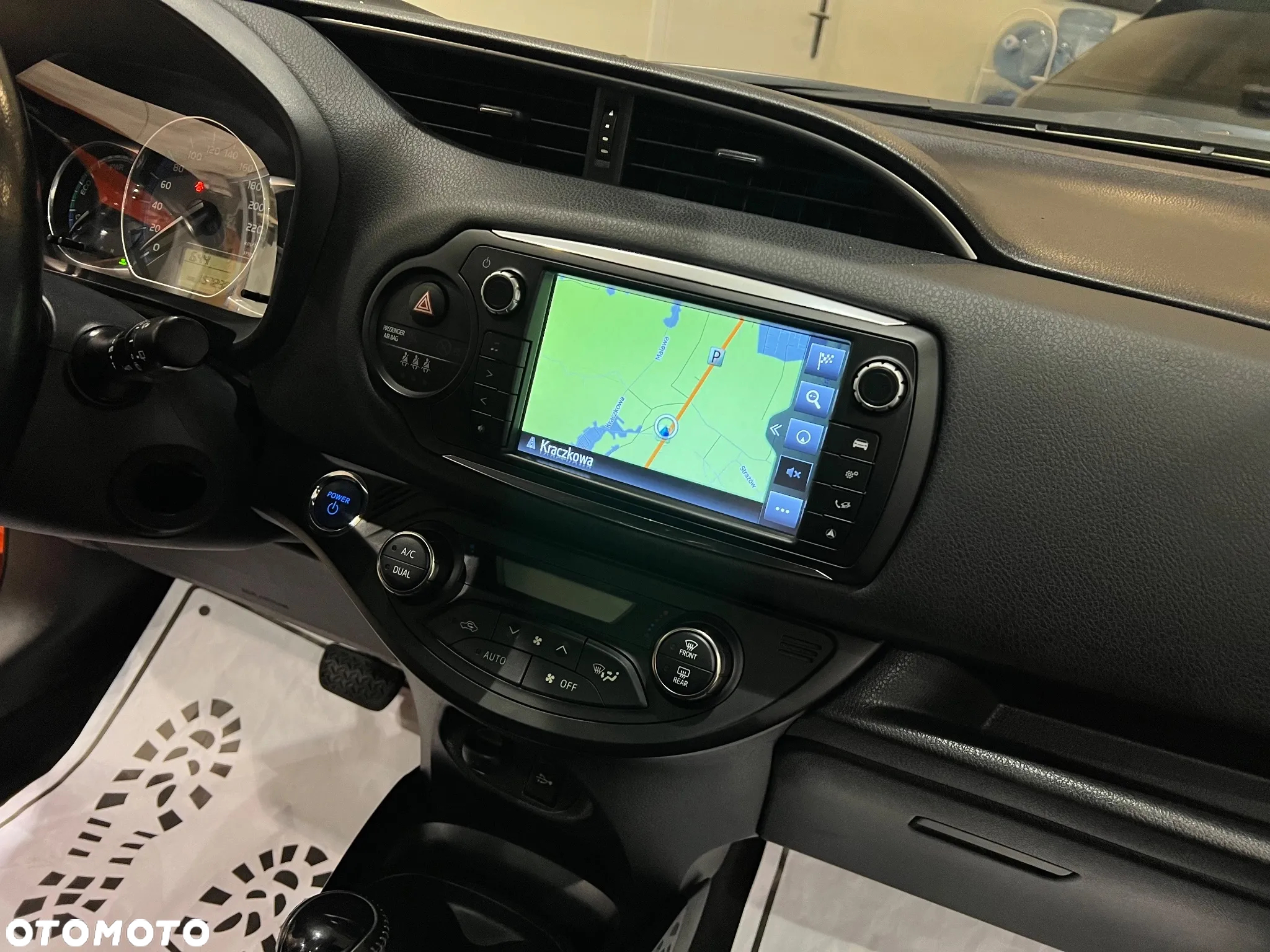 Toyota Yaris - 38