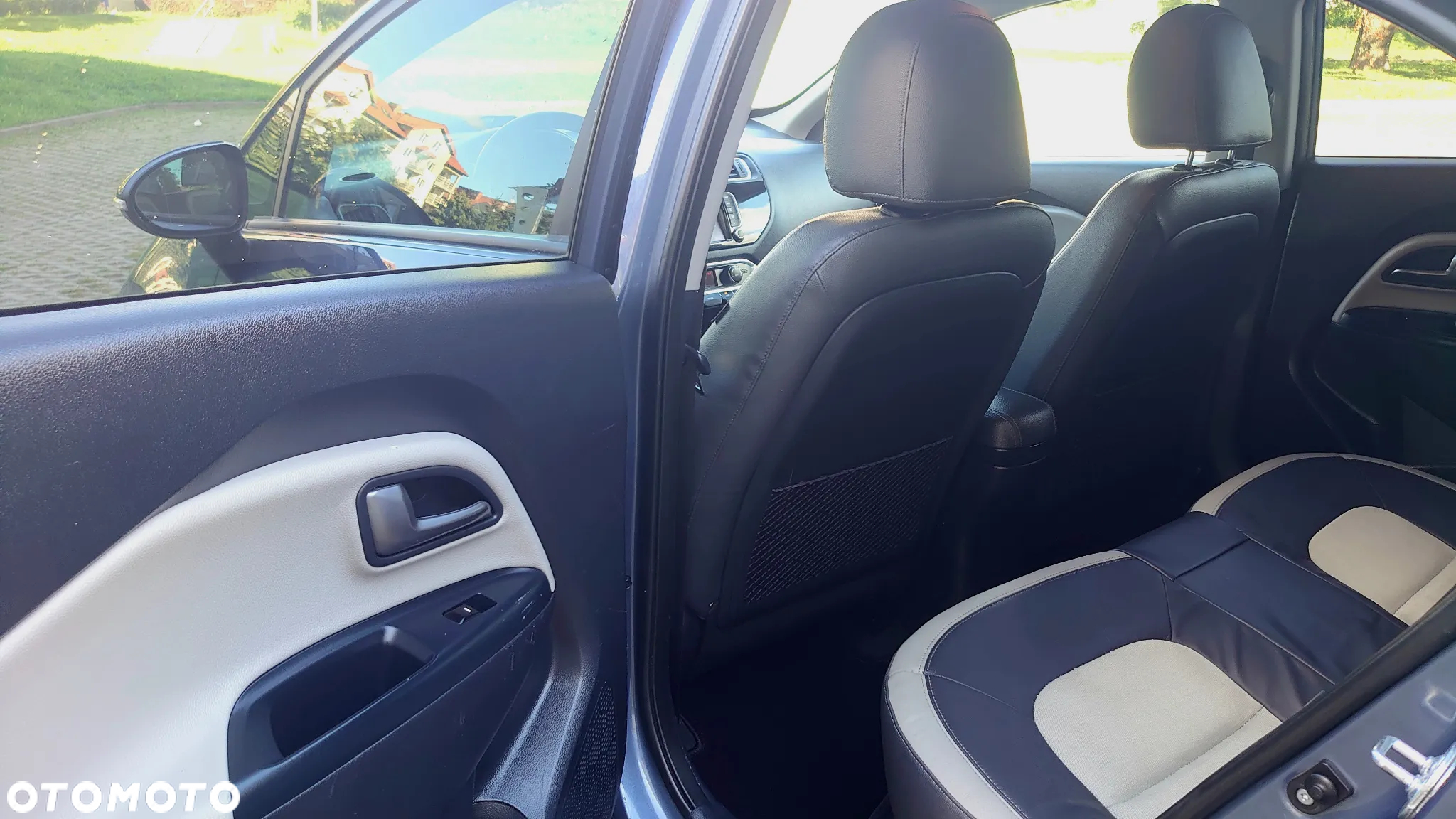 Kia Rio 1.4 Platinum Edition - 25