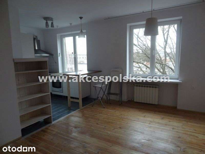 3-Pok, Pokoje B/Mebli, Przy Metrze, Piwnica