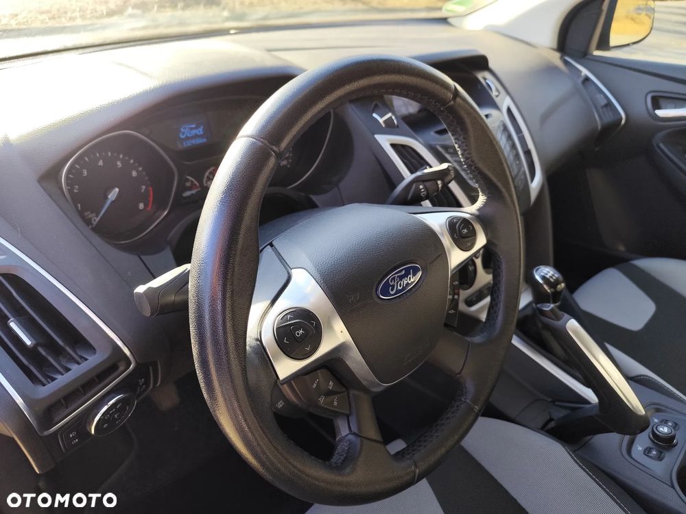 Ford Focus 1.6 TI-VCT Champions Edition - 28