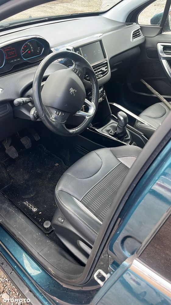 Peugeot 2008 - 6