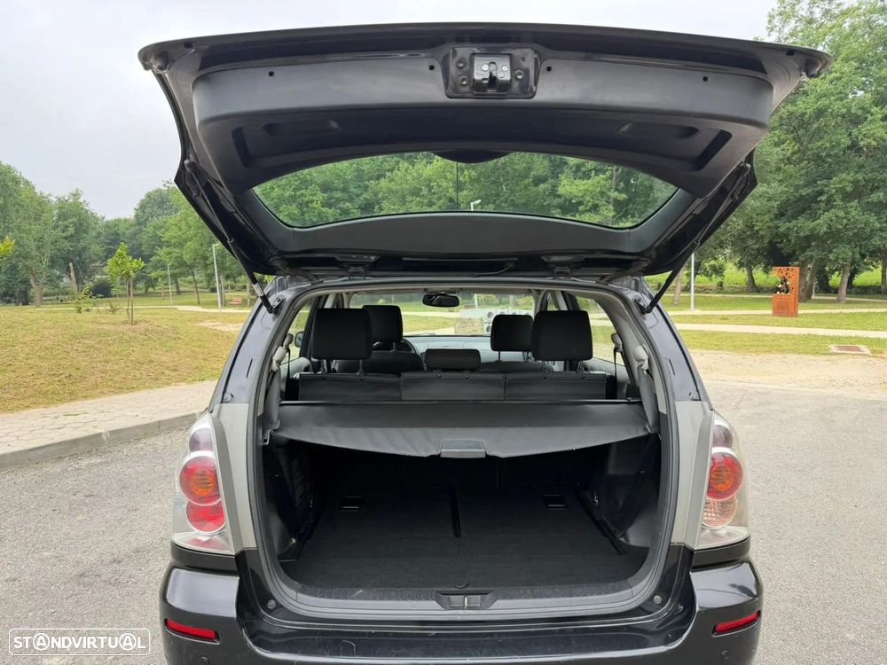 Toyota Corolla Verso - 15
