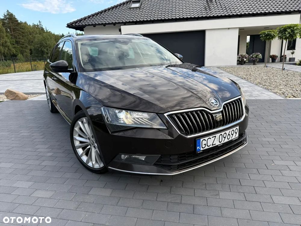 Skoda Superb 2.0 TDI SCR L&K DSG - 9