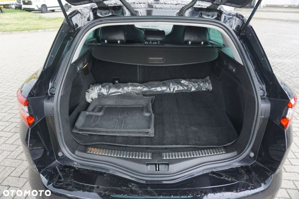 Renault Megane 1.6 TCe GT EDC - 11