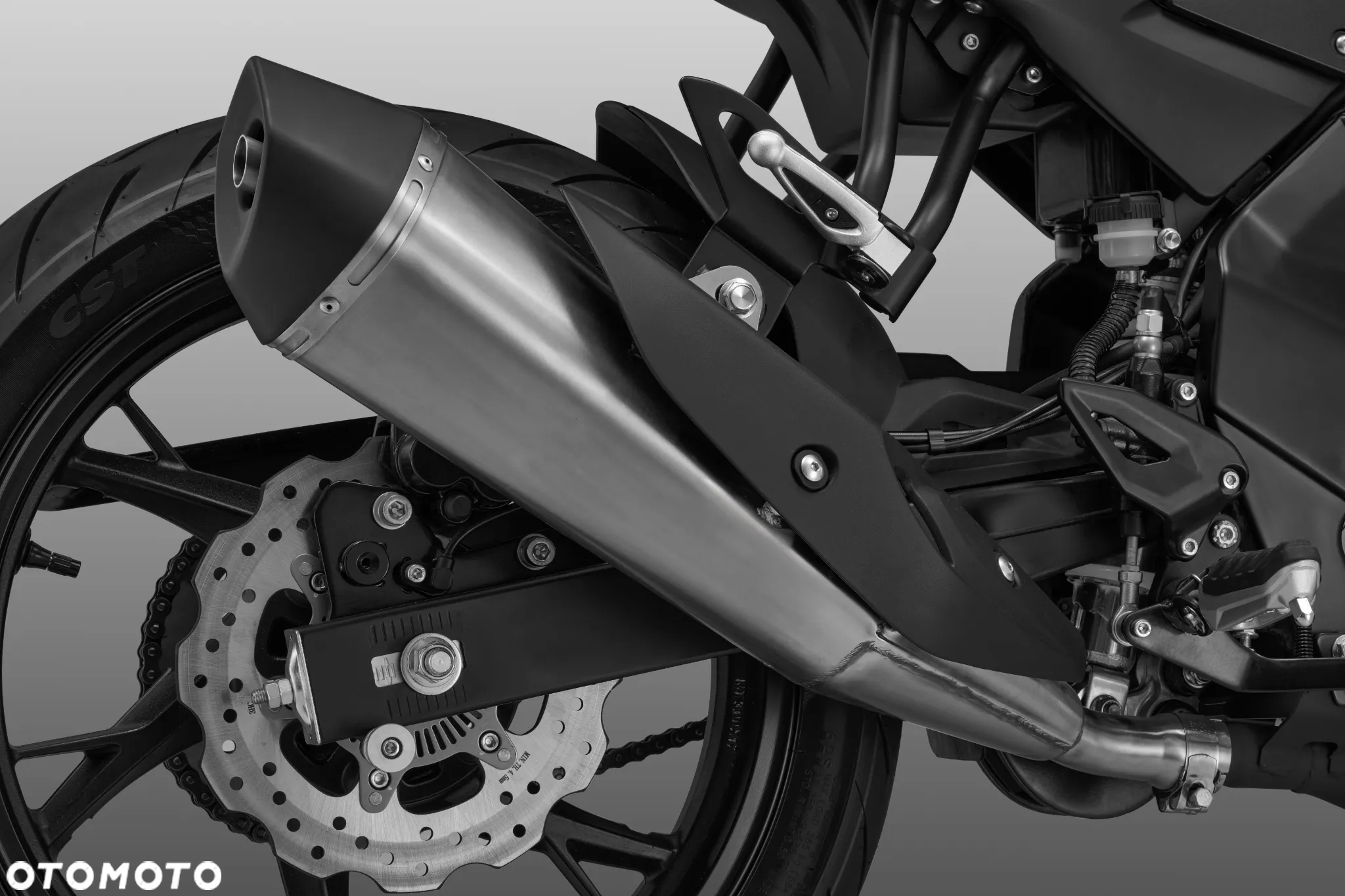 QJMOTOR SRK 125S - 7