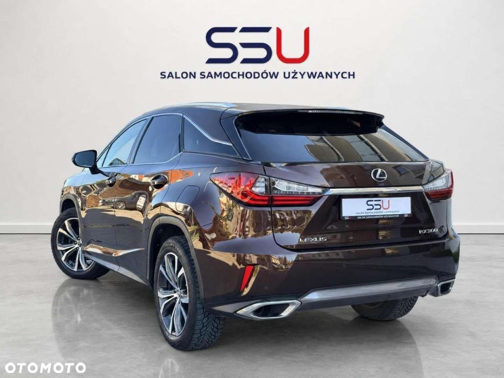 Lexus RX - 4