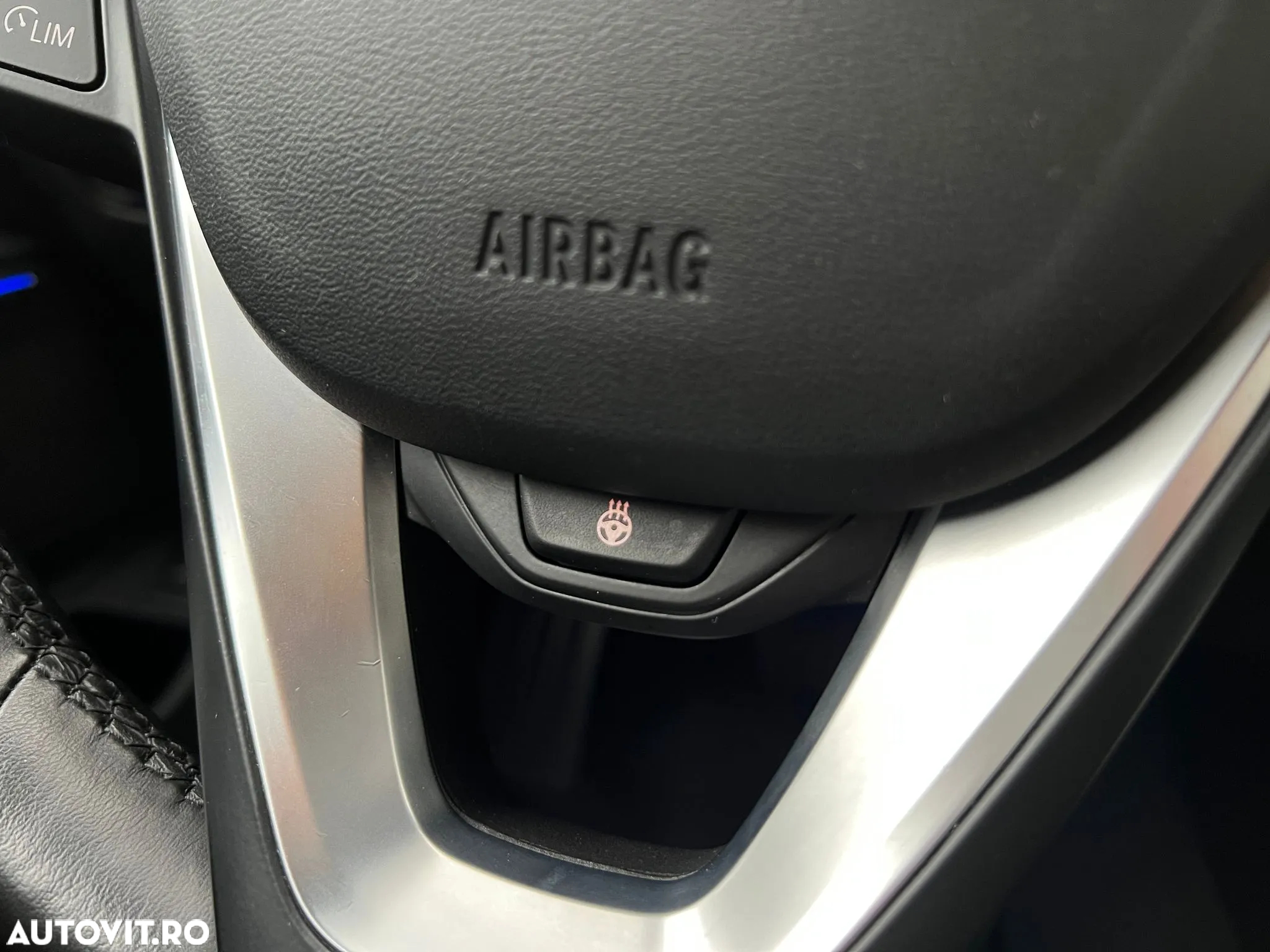 BMW Seria 3 320d Aut. Sport Line - 25