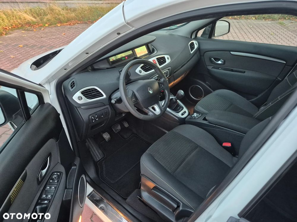 Renault Scenic 1.6 16V 110 Dynamique - 5