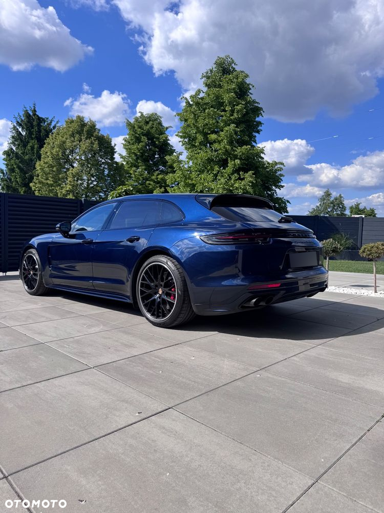 Porsche Panamera Turbo Sport Turismo - 7