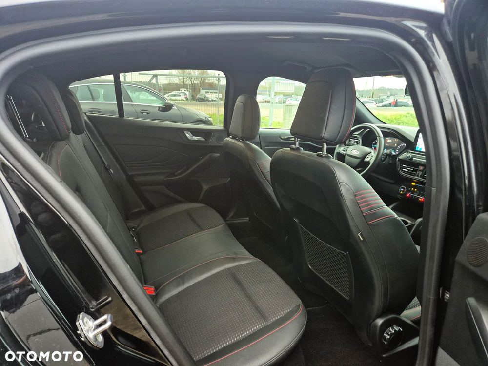 Ford Focus 1.5 EcoBoost ST-Line - 29