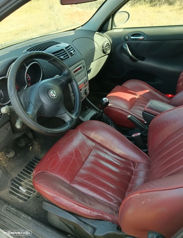 Alfa Romeo 147 1.9 JTD Plus - 5