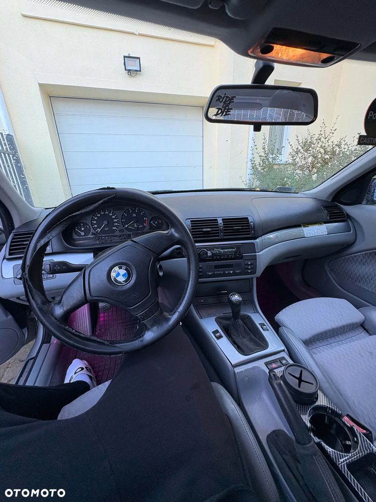 BMW Seria 3 323i - 7