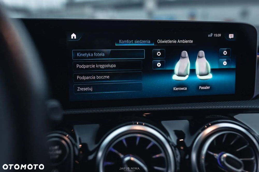 Mercedes-Benz Klasa A 35 AMG 4-Matic 7G-DCT - 10