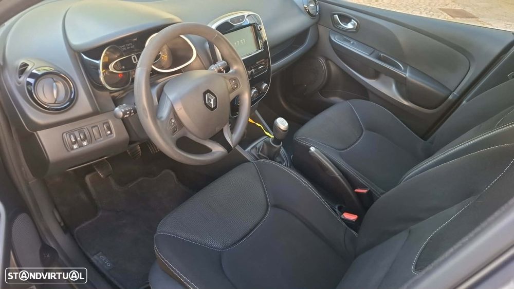 Renault Clio 1.5 dCi Dynamique S - 11