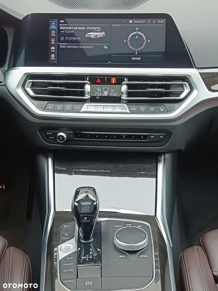 BMW Seria 3 330i xDrive Sport Line - 17