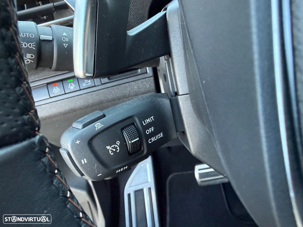 Peugeot 3008 BlueHDi 130 Stop & Start EAT8 GT Pack - 32