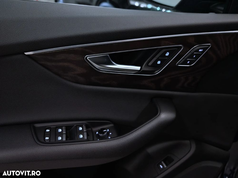 Audi Q8 55 TFSI quattro Tiptronic - 27