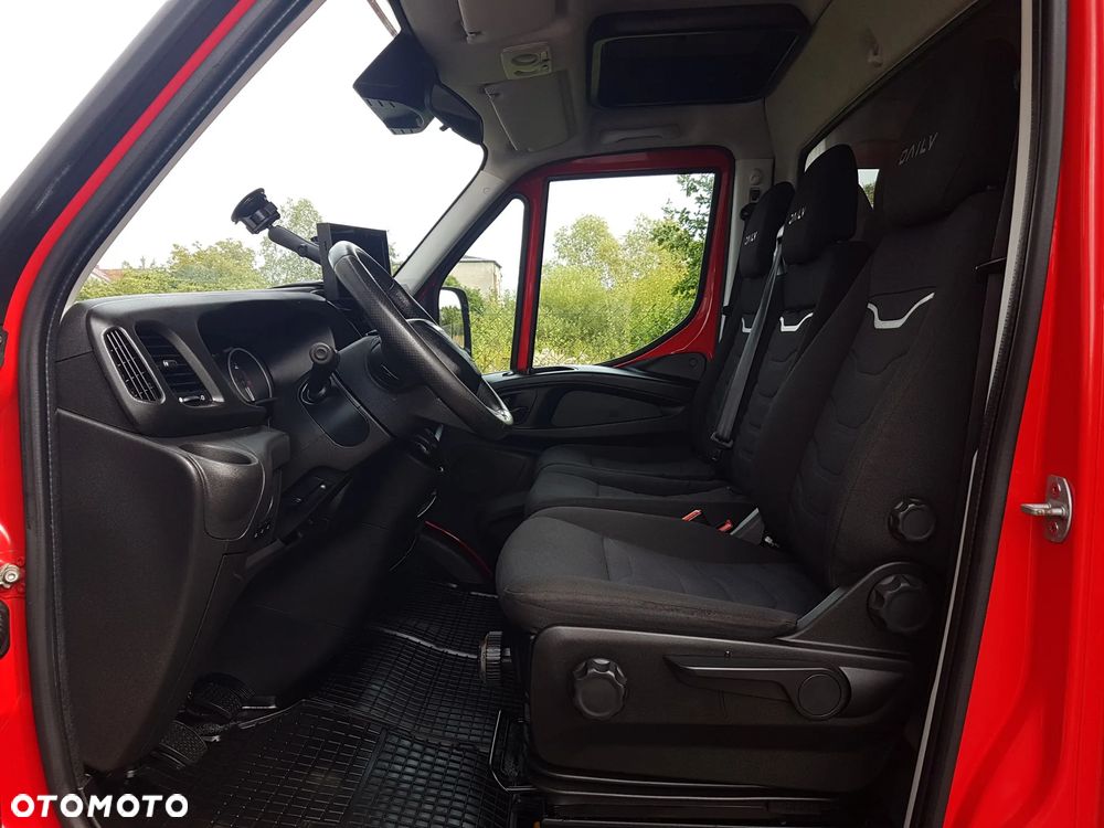 Iveco 50C18 DAILY 12EP PLANDEKA FIRANKA 5,11x2,45x2,35 SPANIE 3500 KG SKRZYNIA ŁADUNKOWA PAKA KLIMATRONIK TEMPOMAT OGRZEWANIE POSTOJOWE - 21