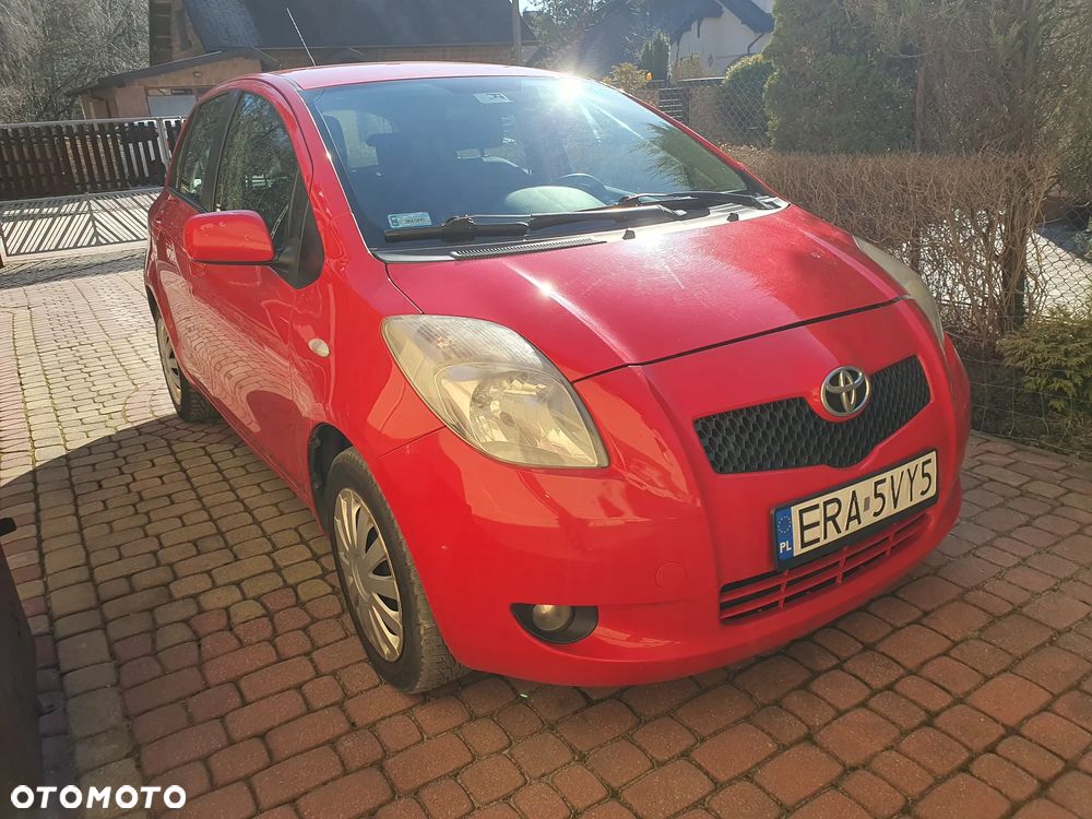 Toyota Yaris 1.3 Sol - 1