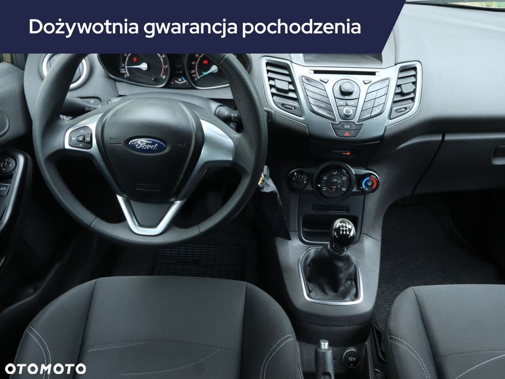 Ford Fiesta - 9