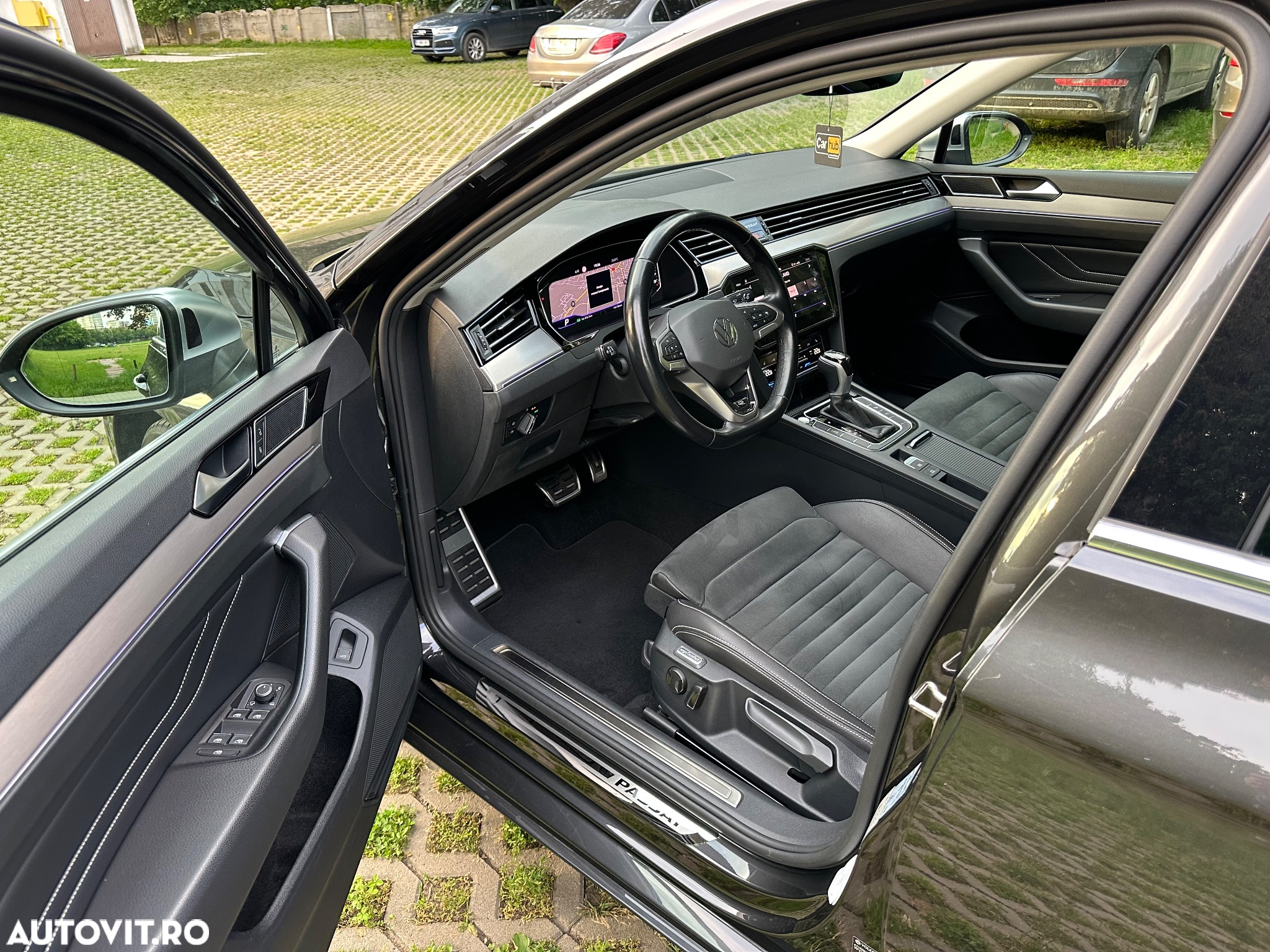 Volkswagen Passat 2.0 TDI DSG R Executive - 9