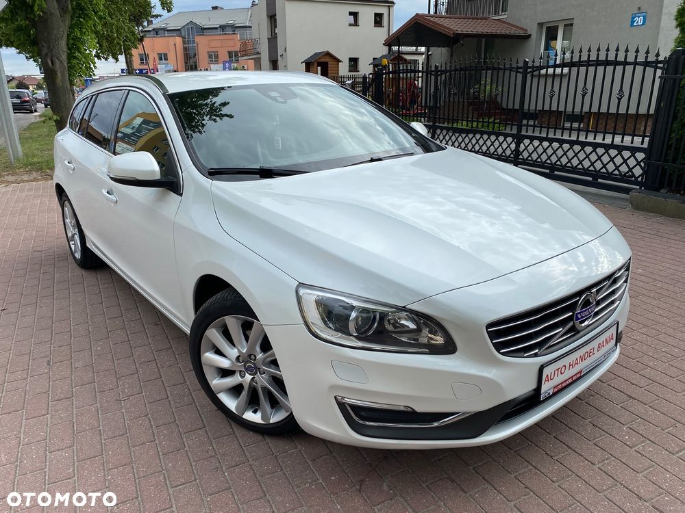 Volvo V60 D4 Momentum - 27