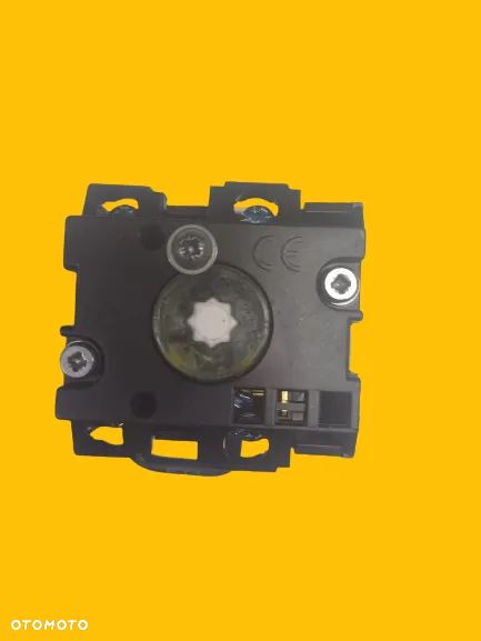 PRZEŁĄCZNIK SKRĘTU 3 POZYCJE, JCB 701/4270 - 3