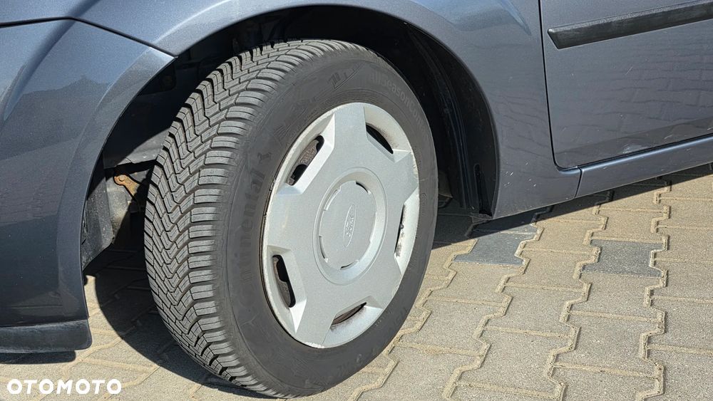 Ford Fiesta 1.4 Ghia - 15