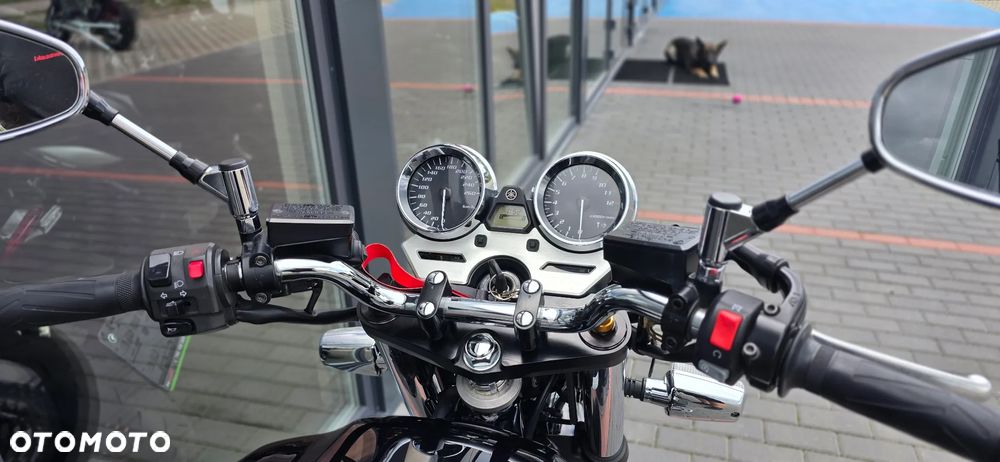 Yamaha XJR - 20