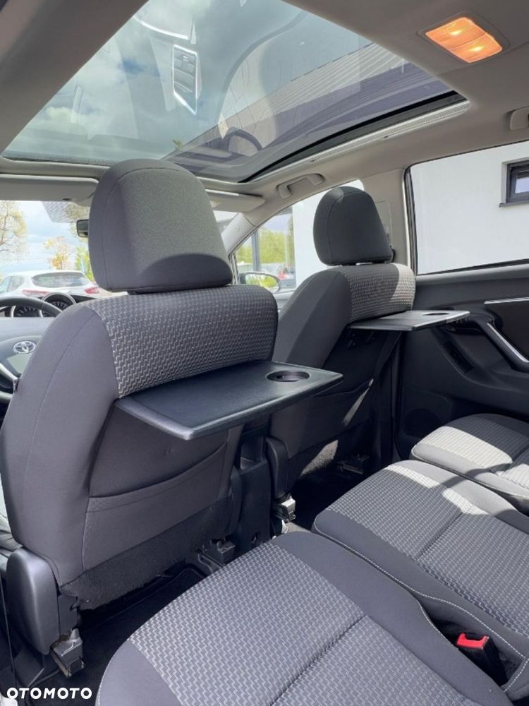 Toyota Corolla Verso - 21