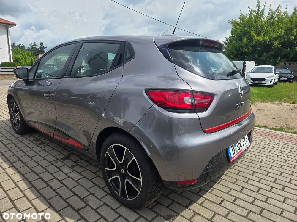Renault Clio - 6