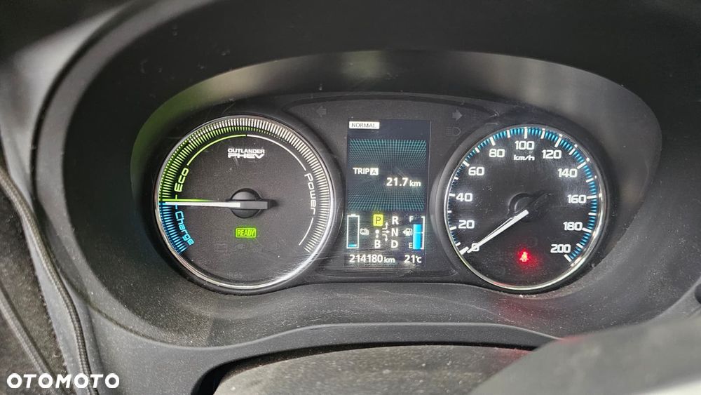 Mitsubishi Outlander Instyle NAVI - 18