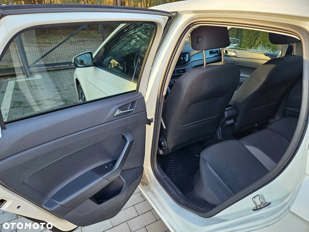 Volkswagen Polo 1.0 TSI Special Edition - 12