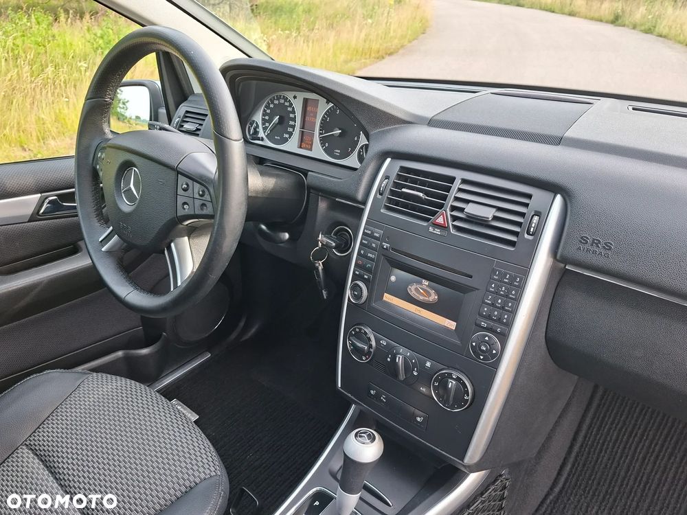 Mercedes-Benz Klasa B 170 Autotronic Grand Edition - 17