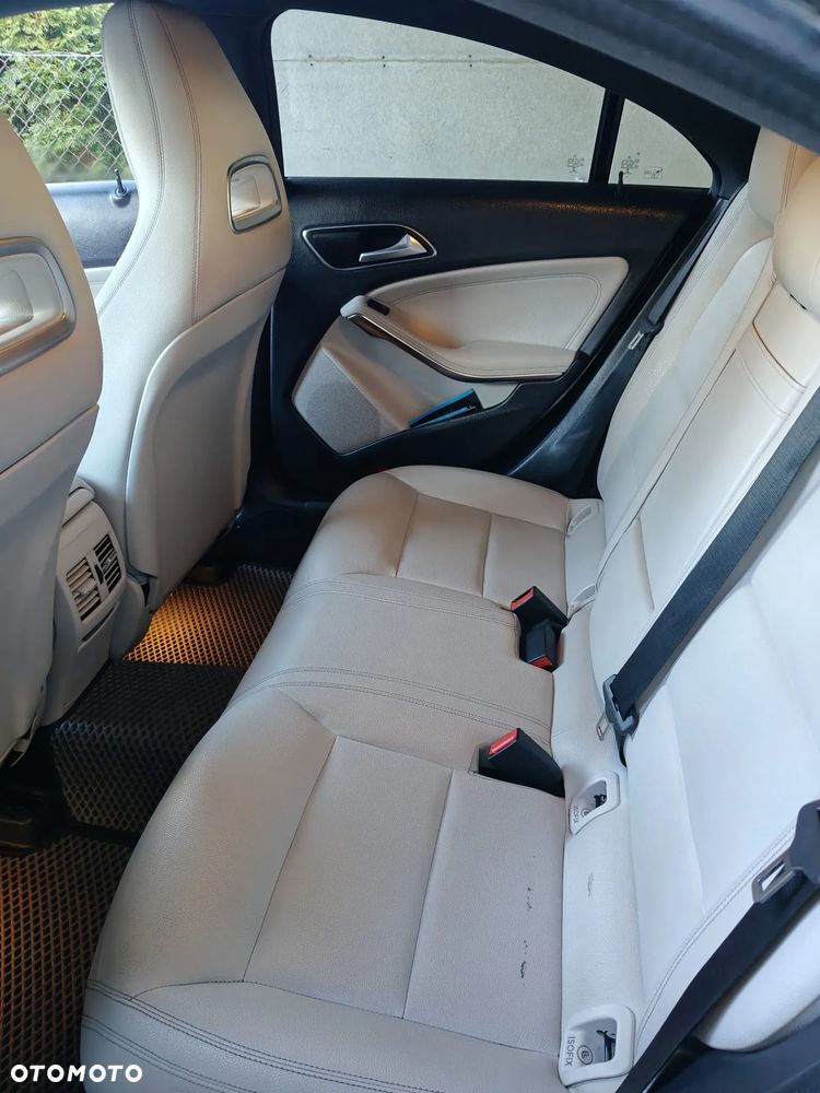 Mercedes-Benz CLA 250 7G-DCT Peak Edition - 20