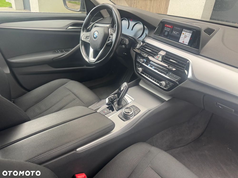 BMW Seria 5 530i - 10