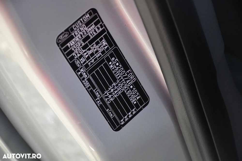 Ford Transit Custom L2H1 9 Locuri - 25