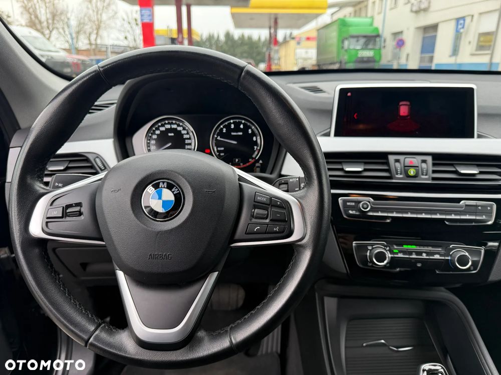 BMW X1 sDrive18i - 15
