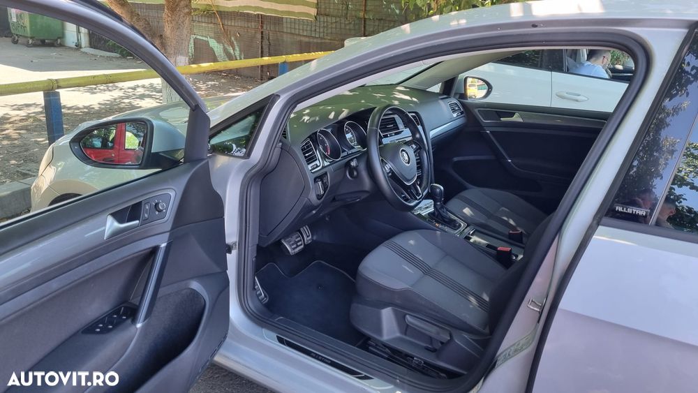 Volkswagen Golf 1.6 TDI BlueMotion Technology DSG Allstar - 7