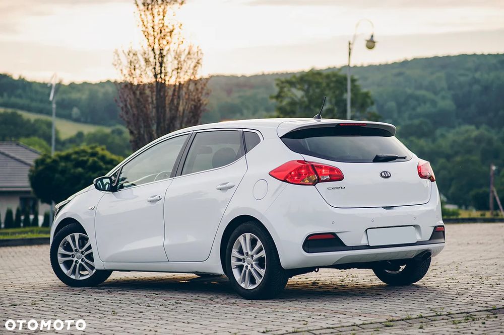 Kia Ceed 2015 photo 3