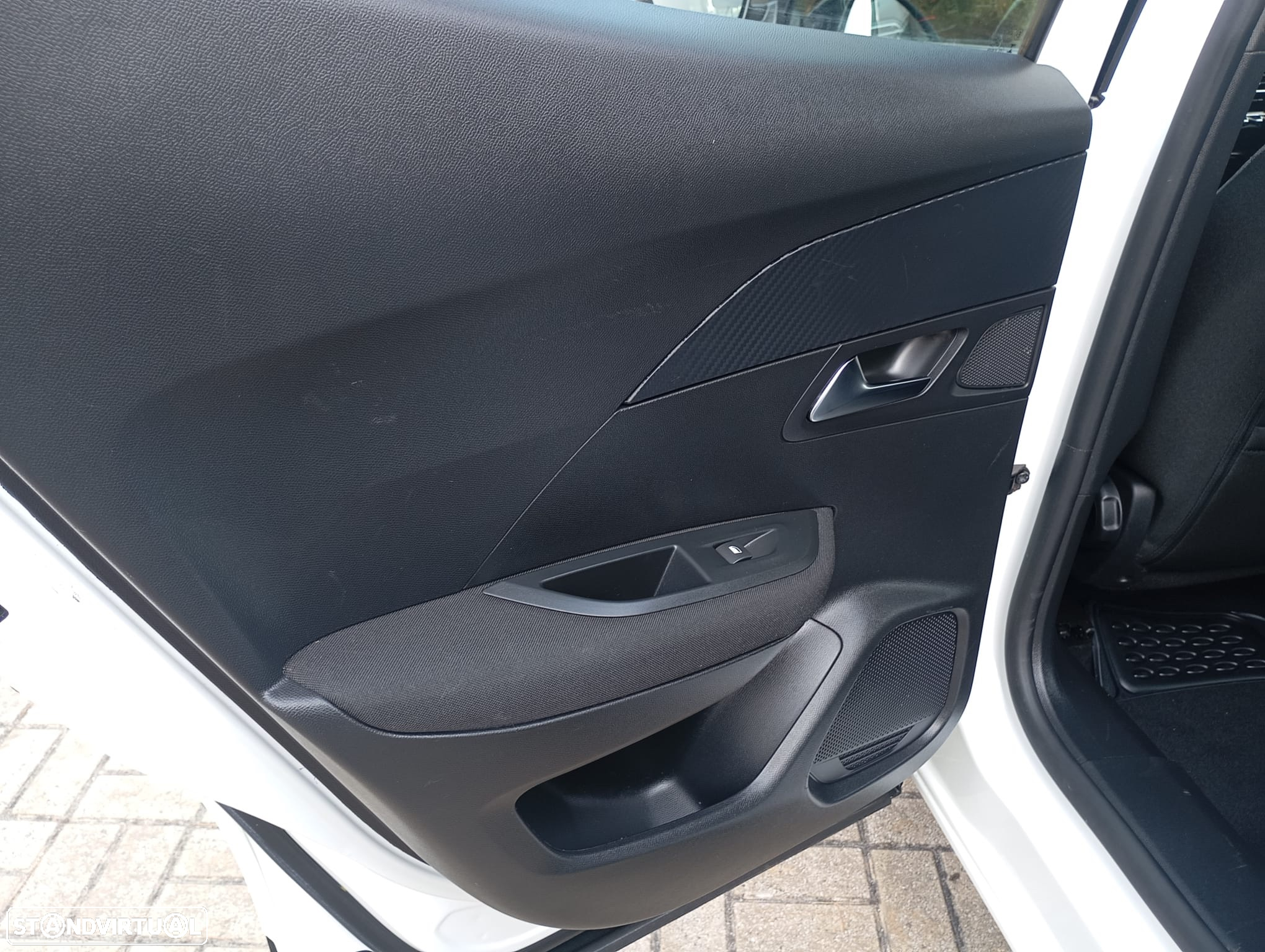 Peugeot 2008 BlueHDi 110 Active - 26