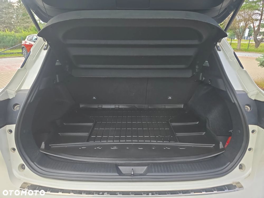 Nissan Qashqai 1.3 DIG-T MHEV Premiere Edition Xtronic - 19