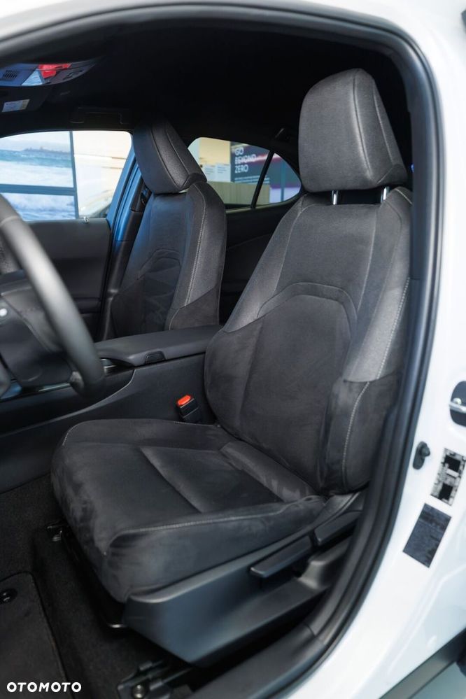 Lexus UX 300h Business - 8