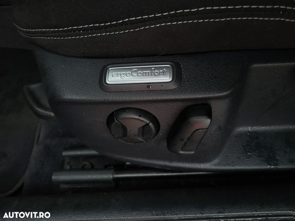 Volkswagen Passat Variant 2.0 TDI Comfortline - 35