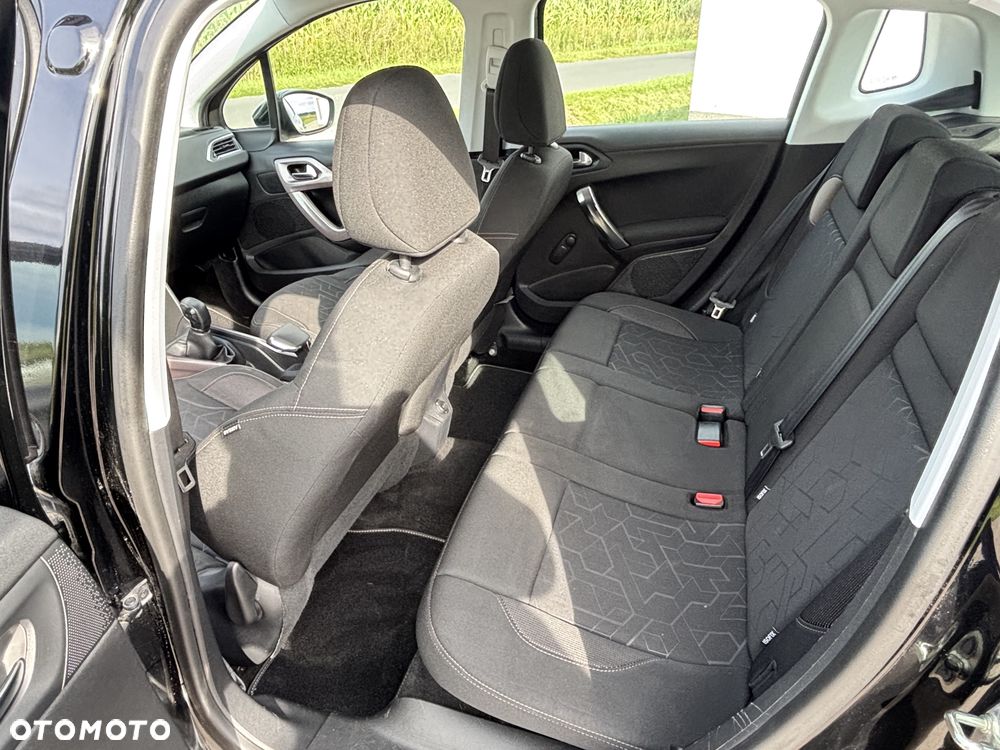 Peugeot 2008 PureTech 82 Style - 21